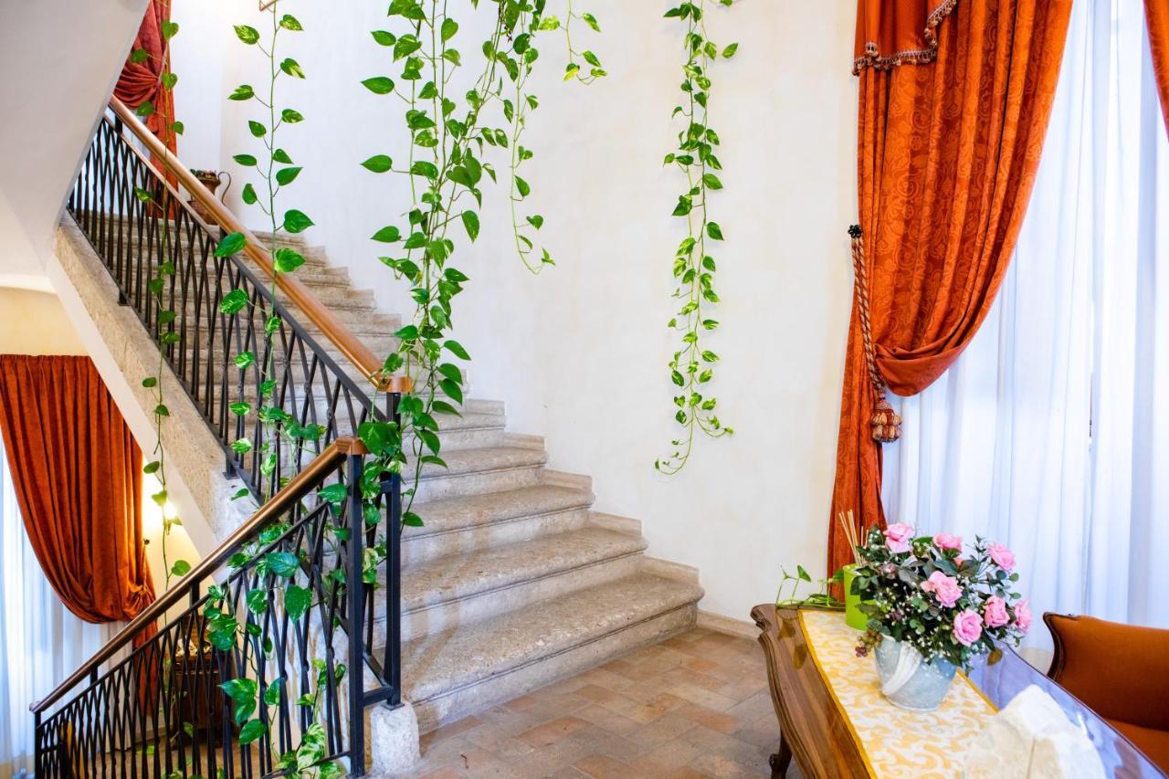 Hotel Il Cavalier D'Arpino Eksteriør billede